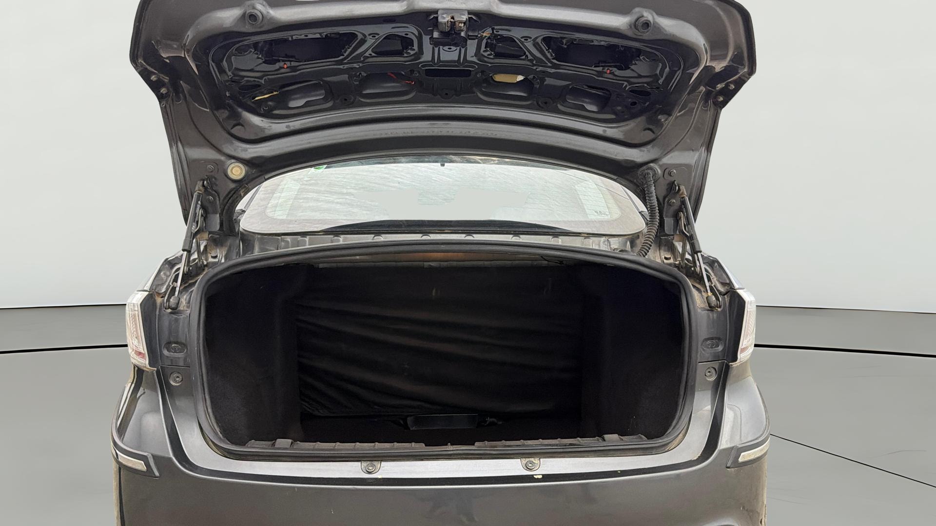 View 2023 Tata Tigor XE Diesel Image 38 Used 2023 Tata Tigor XE Diesel Image 38