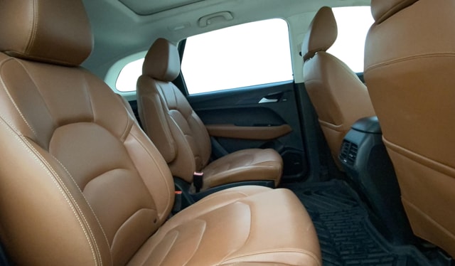 View MG Hector Plus Image 38 Used MG Hector Plus Image 38