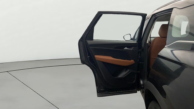 View MG Hector Plus Image 16 Used MG Hector Plus Image 16