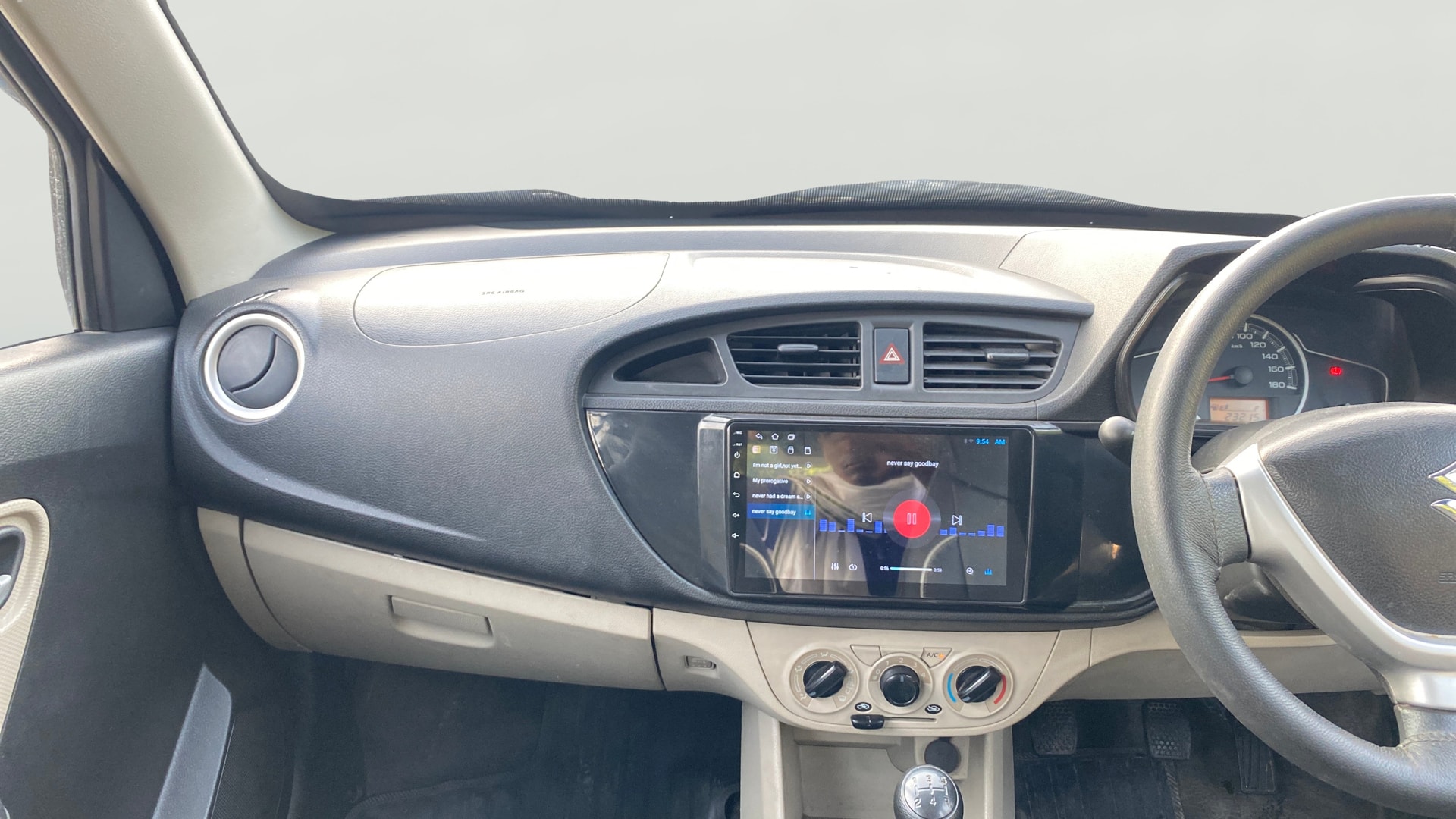 View 2022 Maruti Suzuki 1000 Base Variant Image 17 Used 2022 Maruti Suzuki 1000 Base Variant Image 17