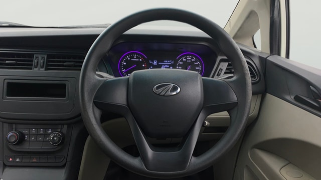 View Mahindra Marazzo Image 21 Used Mahindra Marazzo Image 21