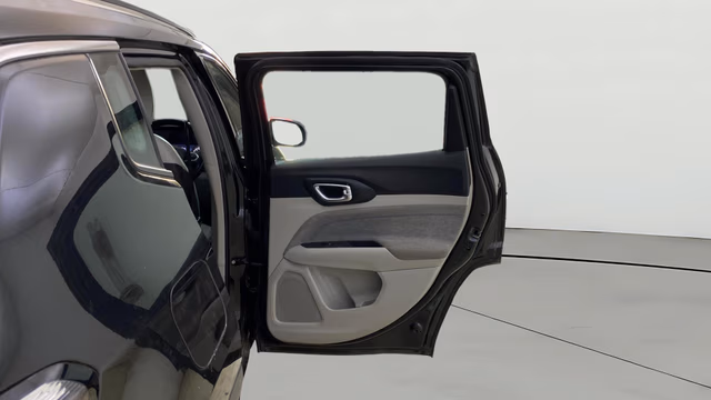 View Jeep Compass Image 7 Used Jeep Compass Image 7