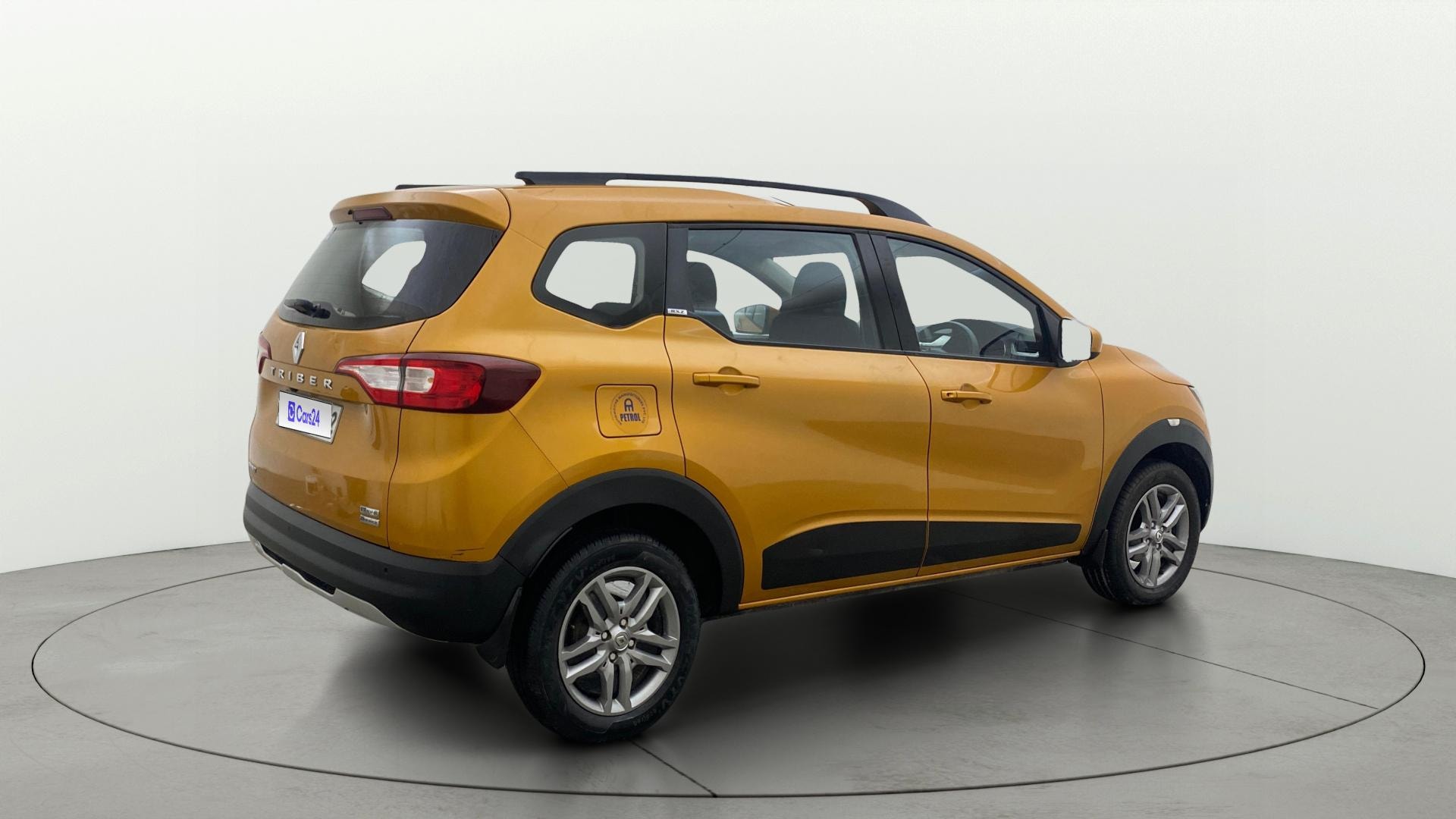 View 2021 Renault Triber RXZ AMT Image 44 Used 2021 Renault Triber RXZ AMT Image 44