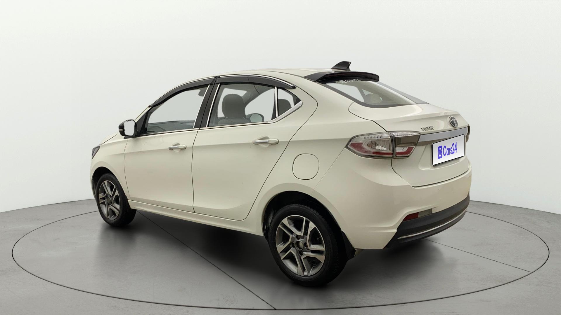View 2025 Tata Tigor XE Diesel Image 2 Used 2025 Tata Tigor XE Diesel Image 2