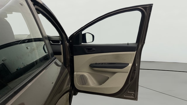 View Renault Triber Image 44 Used Renault Triber Image 44