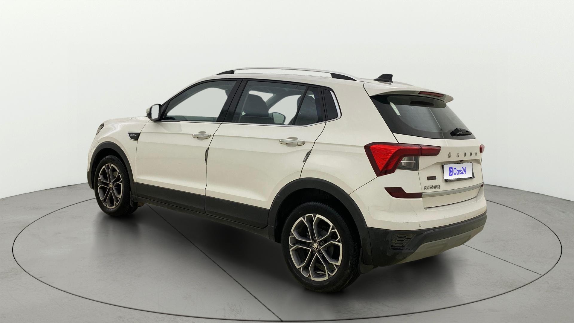 View 2021 Skoda Kushaq Style 1.5 TSI AT Image 2 Used 2021 Skoda Kushaq Style 1.5 TSI AT Image 2