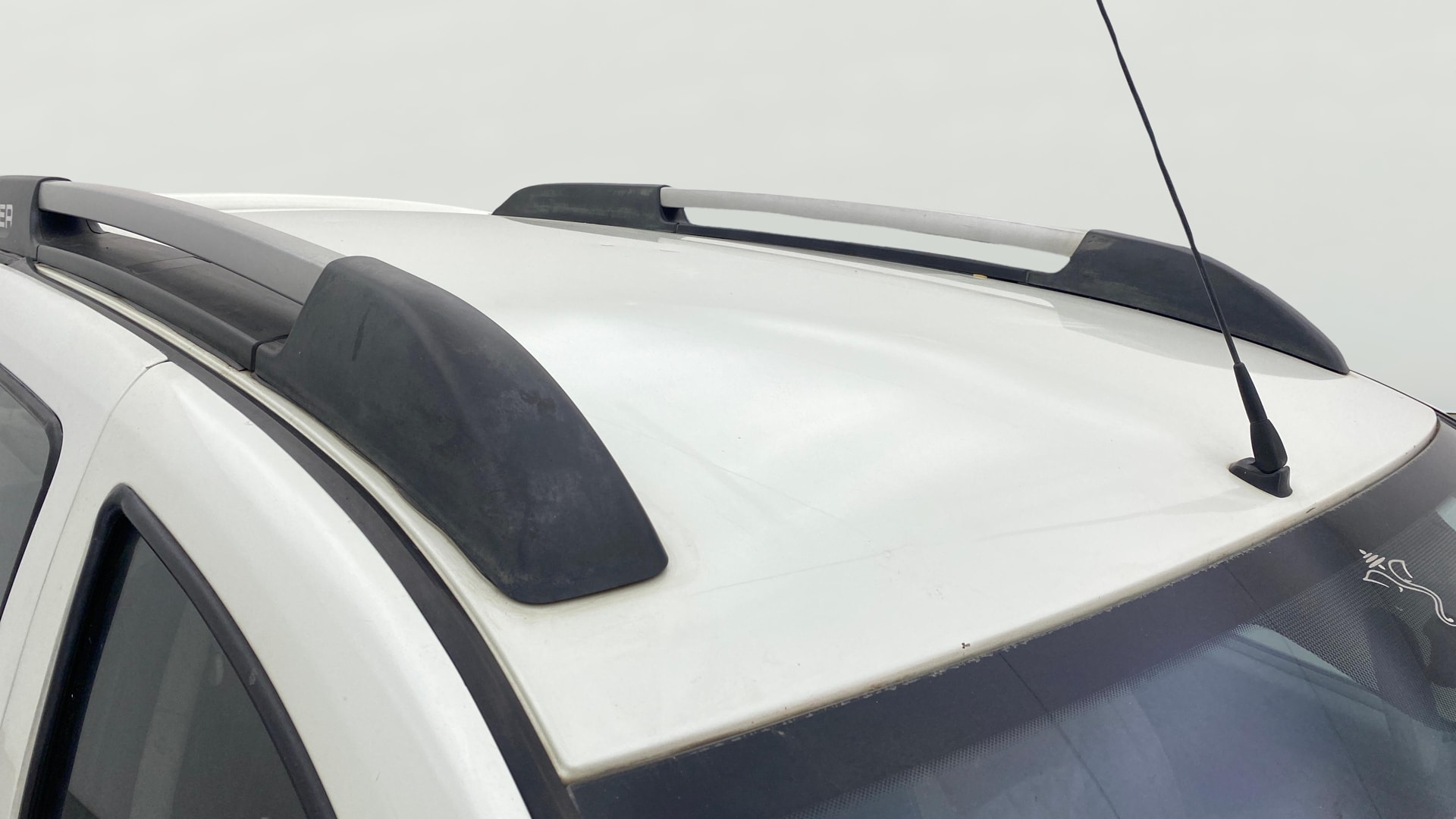 View 2014 Renault Duster Diesel 85PS 4x2 MT Image 4 Used 2014 Renault Duster Diesel 85PS 4x2 MT Image 4