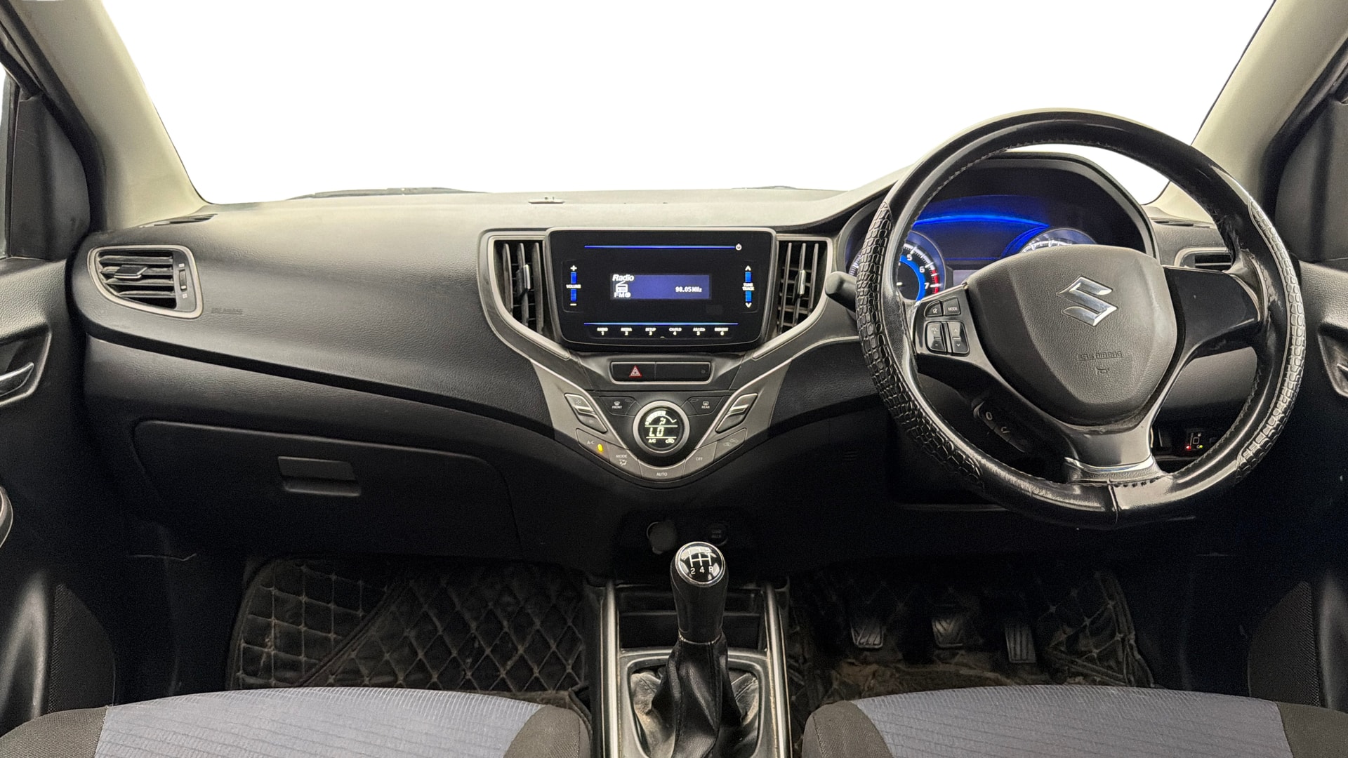 View 2020 Maruti Suzuki 1000 Base Variant Image 15 Used 2020 Maruti Suzuki 1000 Base Variant Image 15