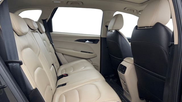 View MG Hector Image 37 Used MG Hector Image 37