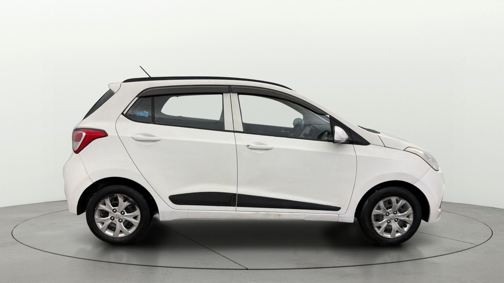 Used 2015 Hyundai Grand i10 Used 2015 Hyundai Grand i10