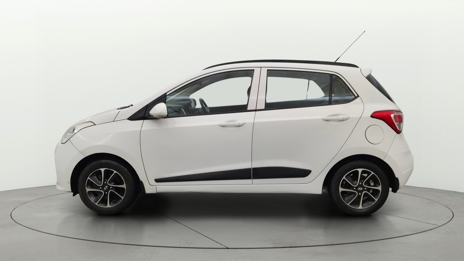 Used 2019 Hyundai Grand i10 Used 2019 Hyundai Grand i10