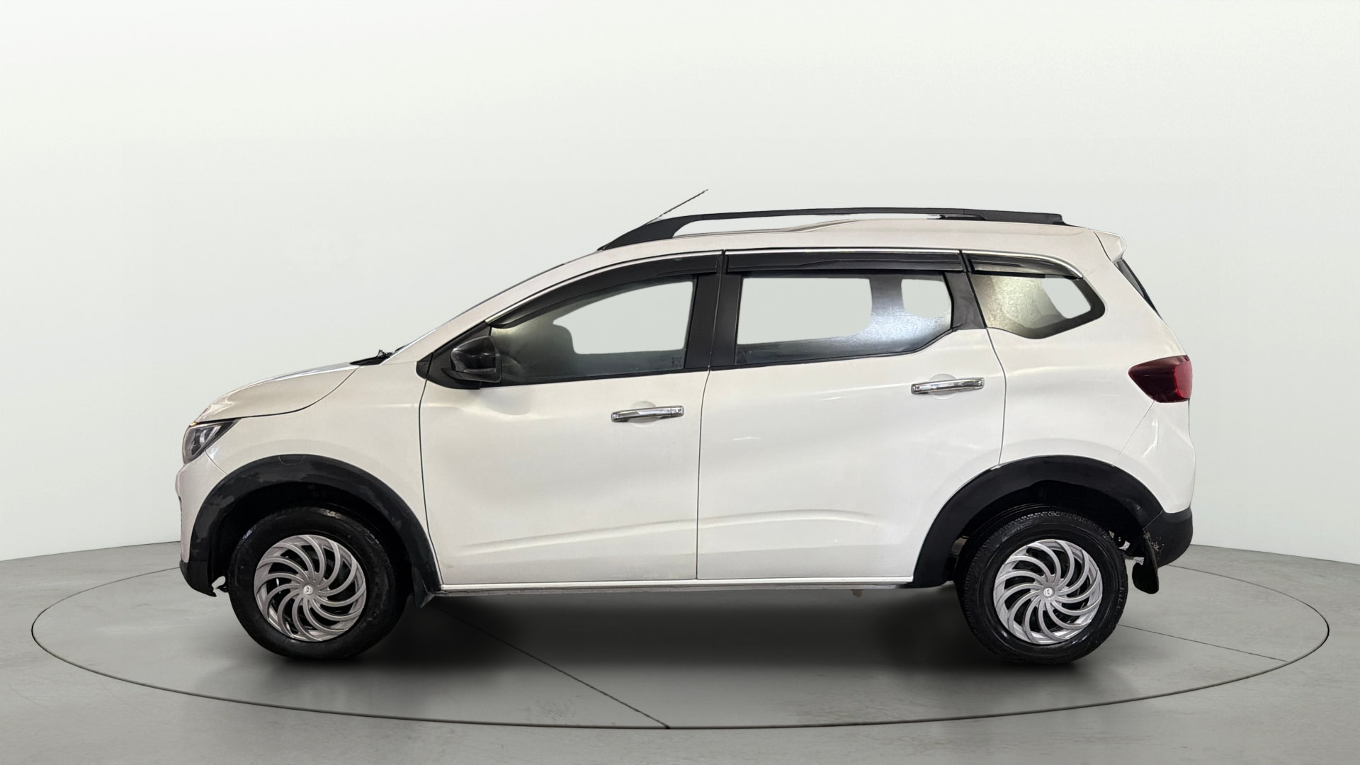 Used 2024 Renault Triber Used 2024 Renault Triber