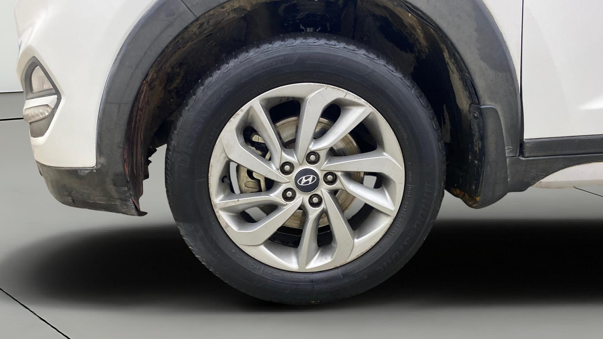 View 2018 Hyundai Tucson R 2.0 6-Speed Manual Base BS IV Image 34 Used 2018 Hyundai Tucson R 2.0 6-Speed Manual Base BS IV Image 34