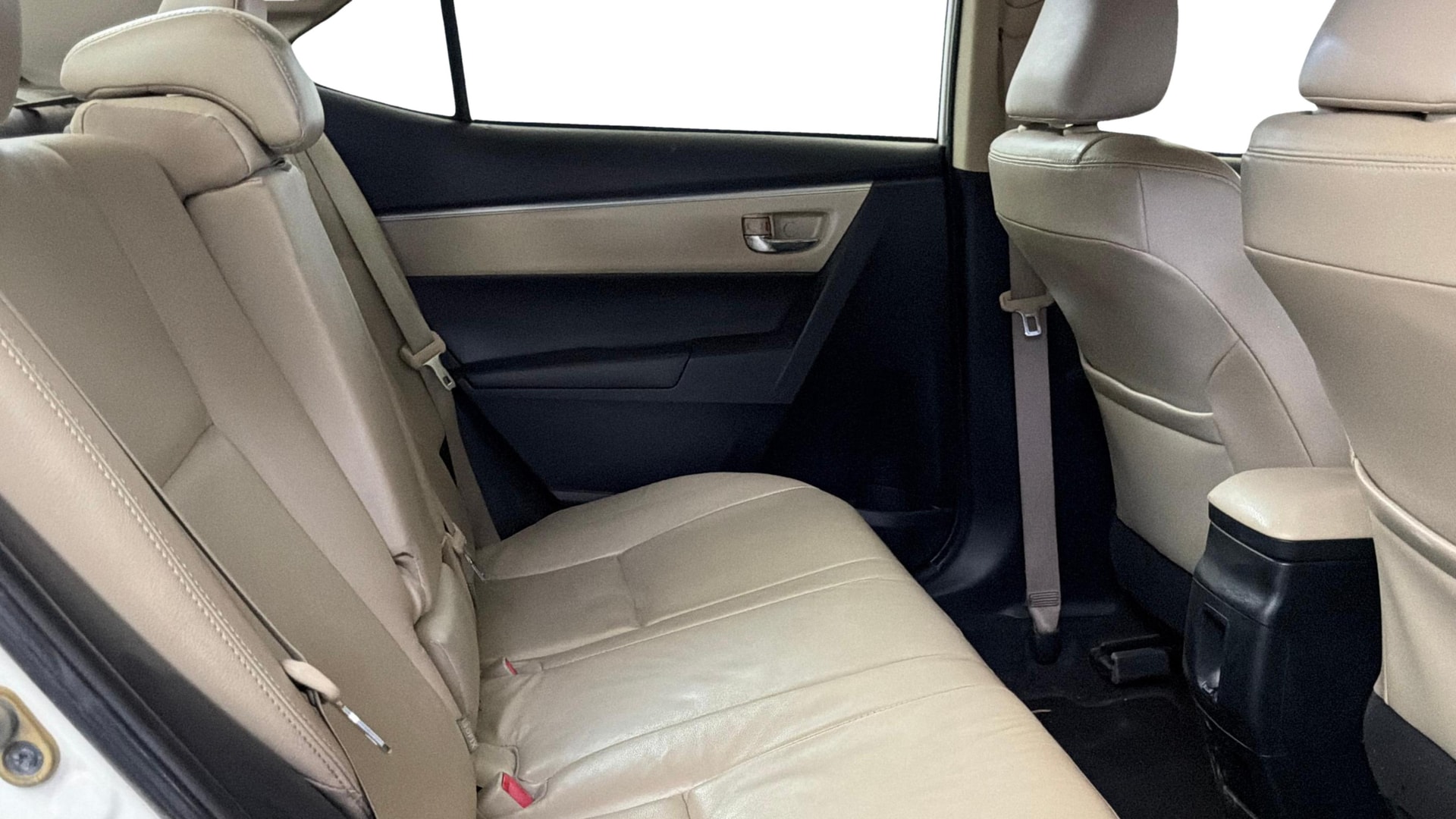 View 2016 Toyota Corolla Altis 1.8 VL AT Image 30 Used 2016 Toyota Corolla Altis 1.8 VL AT Image 30
