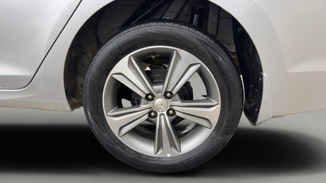 View Hyundai Verna Image 12 Used Hyundai Verna Image 12