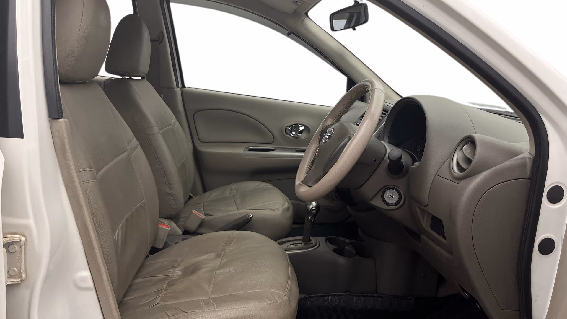View 2015 Nissan Micra XL (CVT) Image 25 Used 2015 Nissan Micra XL (CVT) Image 25