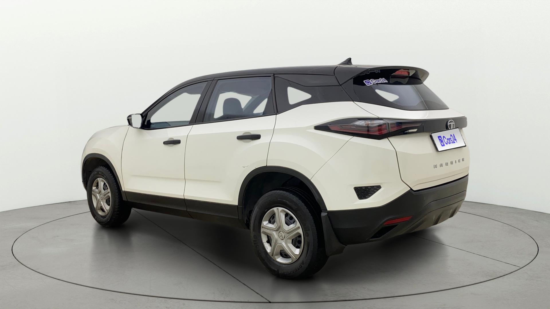 View 2022 Tata Harrier XE Image 2 Used 2022 Tata Harrier XE Image 2