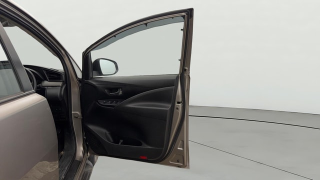 View Toyota Innova Crysta Image 47 Used Toyota Innova Crysta Image 47
