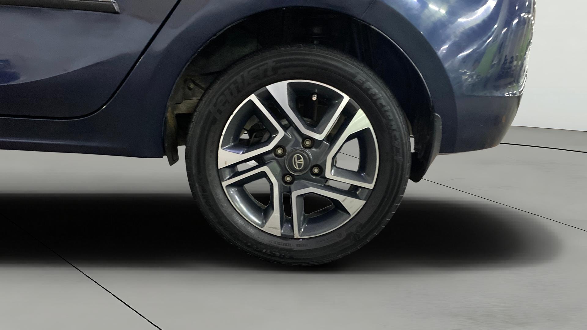 View 2019 Tata Tigor XE Diesel Image 11 Used 2019 Tata Tigor XE Diesel Image 11