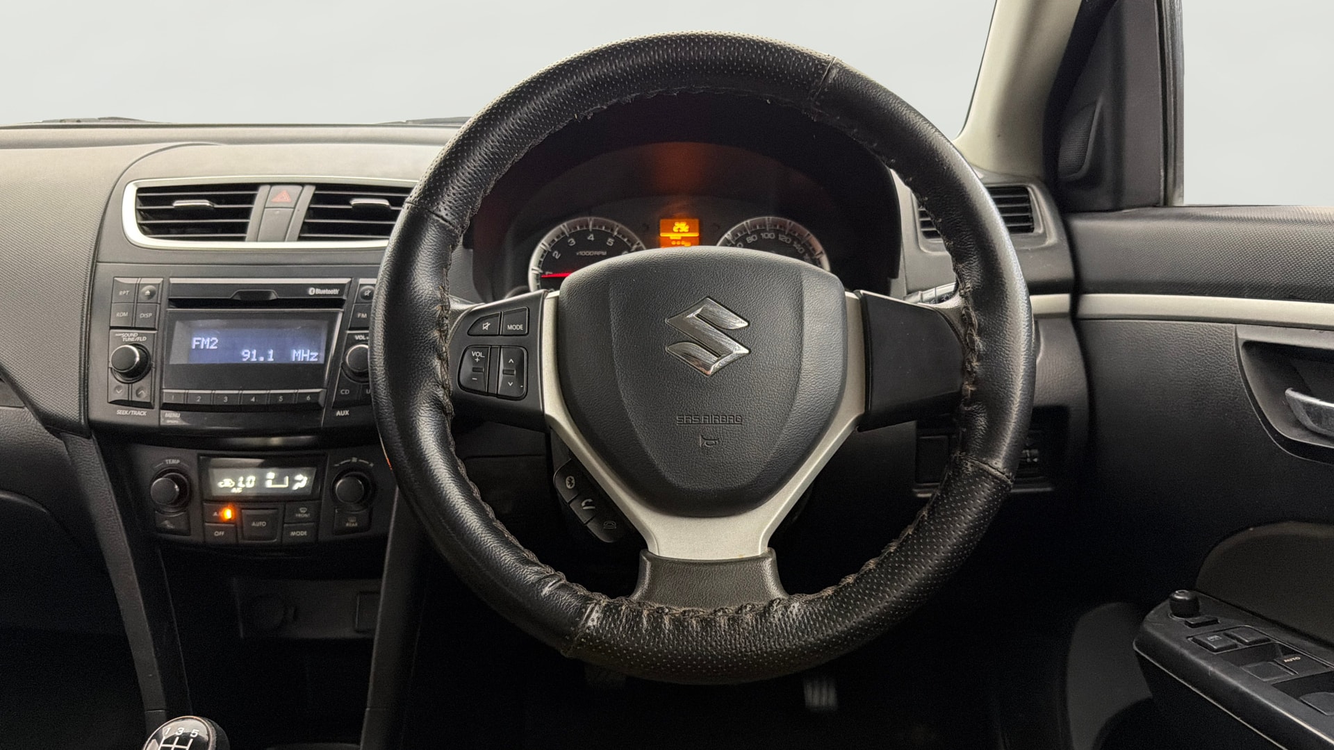 View 2015 Maruti Suzuki 1000 Base Variant Image 20 Used 2015 Maruti Suzuki 1000 Base Variant Image 20