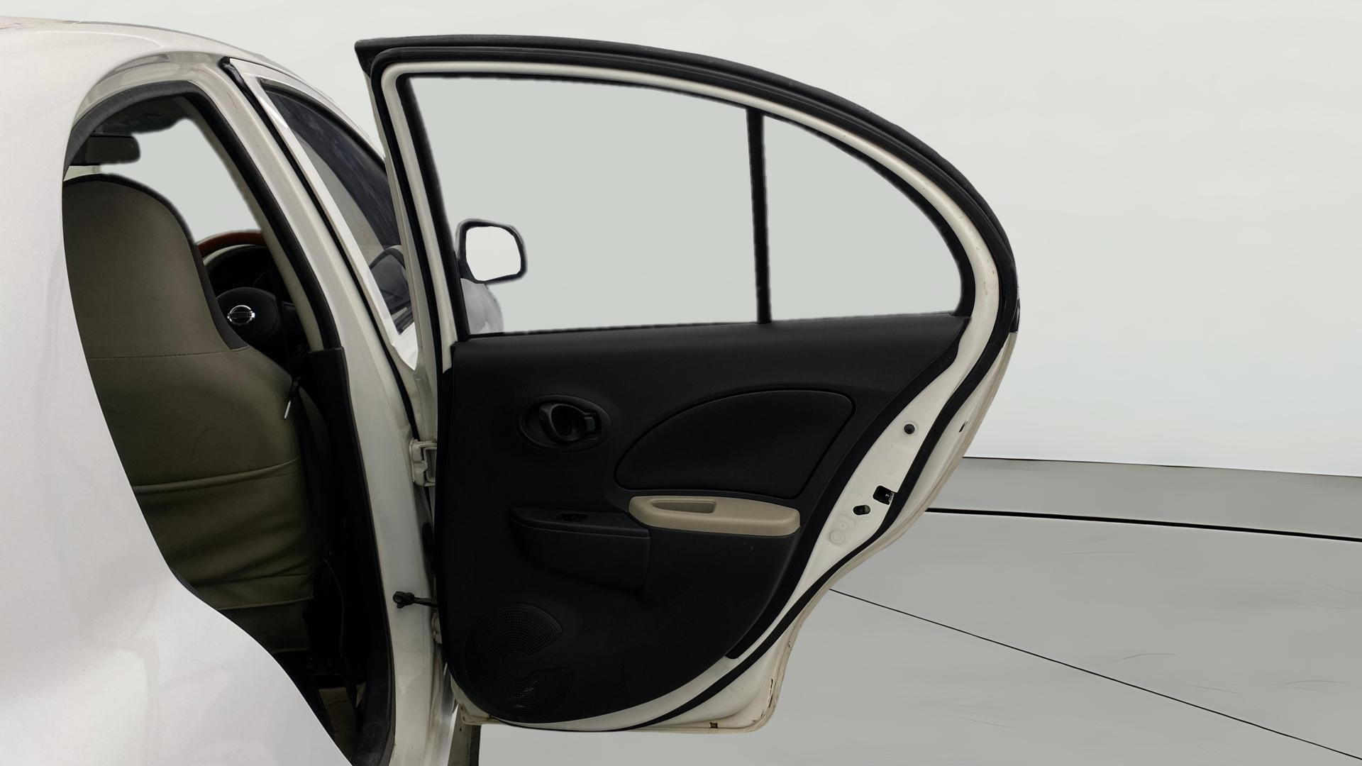 View 2014 Nissan Micra Active XV S Image 7 Used 2014 Nissan Micra Active XV S Image 7