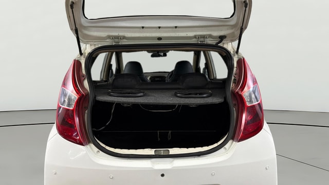 View Hyundai EON Image 37 Used Hyundai EON Image 37