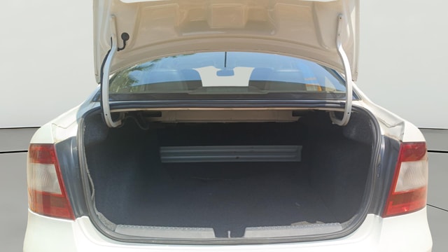 View Skoda Rapid Image 38 Used Skoda Rapid Image 38