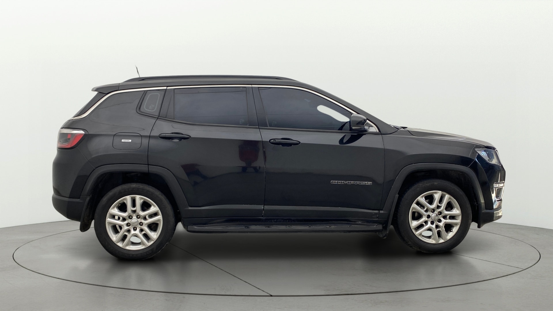 View 2017 Jeep Compass Limited 4X4 2.0 Diesel BS IV Image 8 Used 2017 Jeep Compass Limited 4X4 2.0 Diesel BS IV Image 8