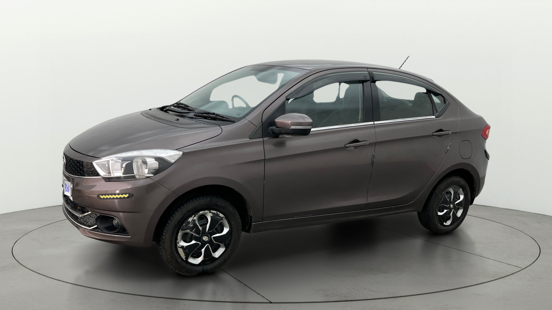 View 2017 Tata Tigor XT Petrol Image 35 Used 2017 Tata Tigor XT Petrol Image 35