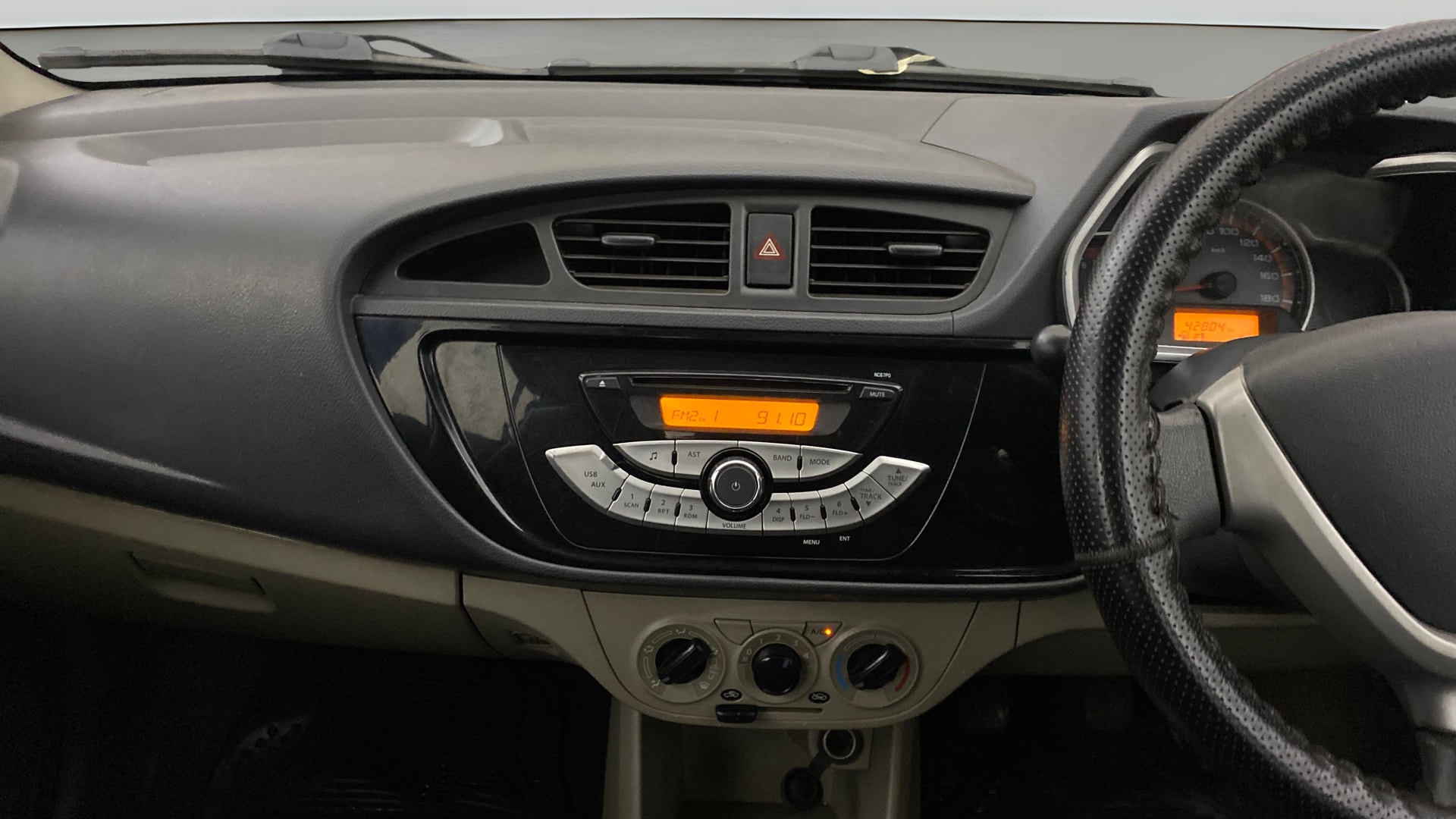 View 2016 Maruti Suzuki Alto K10 LX Image 17 Used 2016 Maruti Suzuki Alto K10 LX Image 17