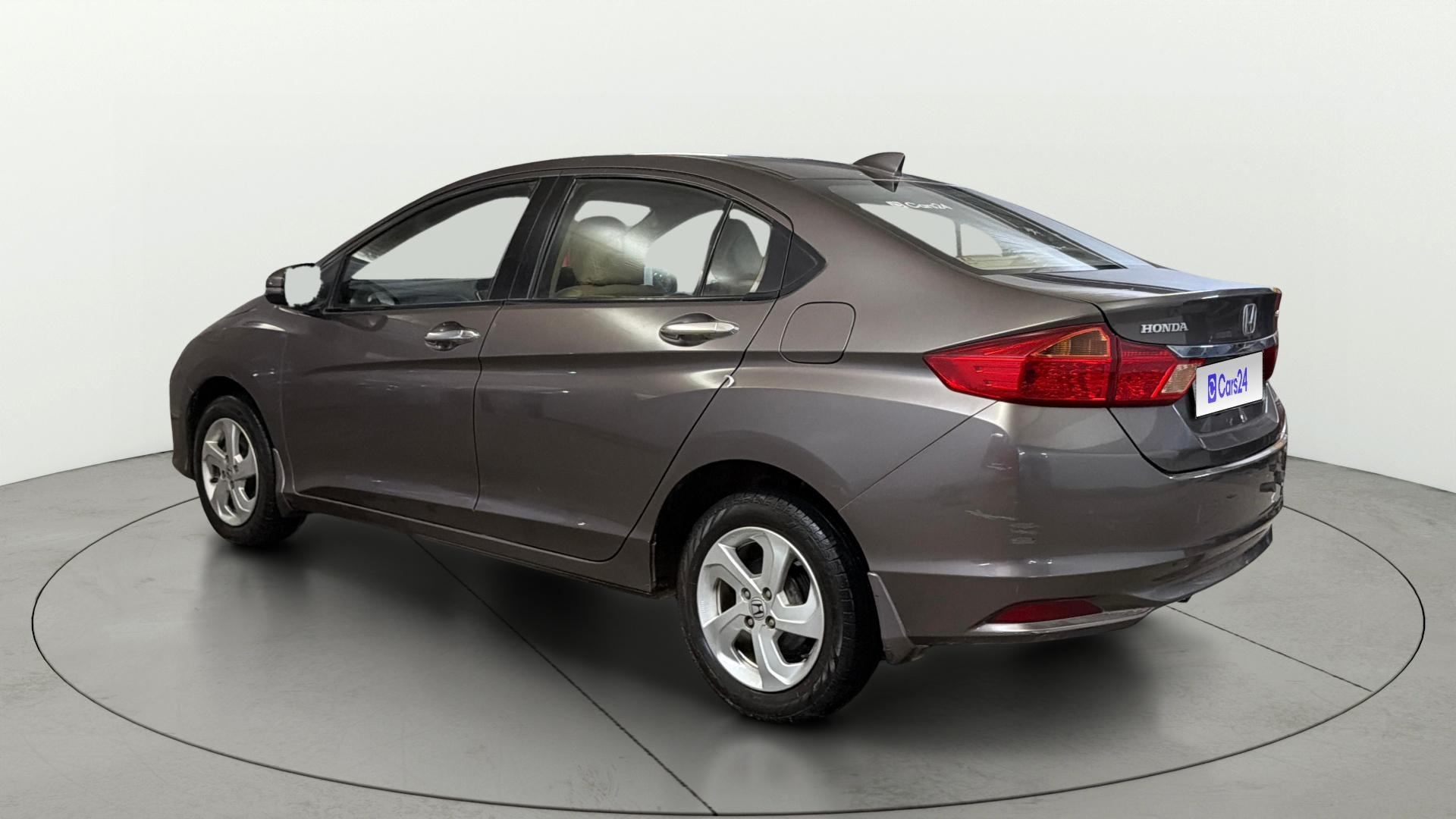 View 2017 Honda City ZX MT Diesel Anniversary Edition Image 2 Used 2017 Honda City ZX MT Diesel Anniversary Edition Image 2