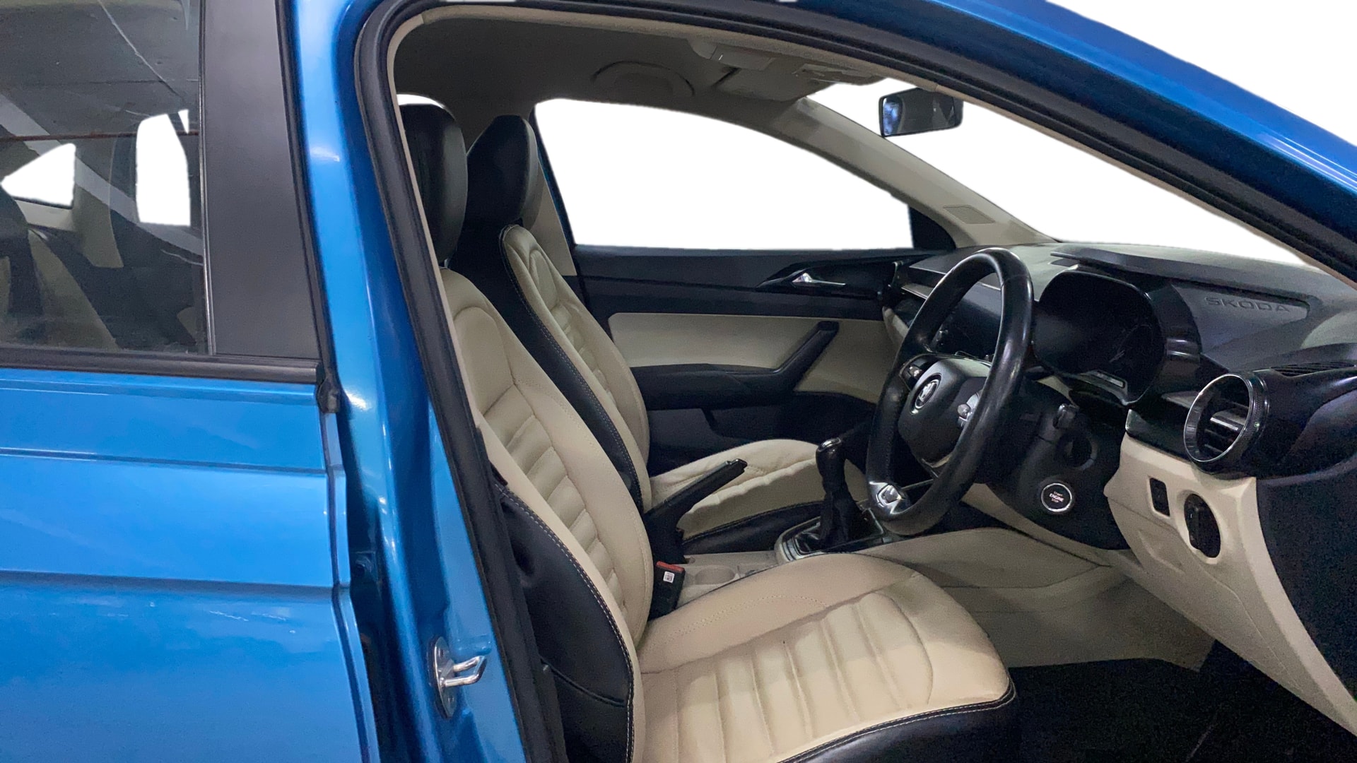 View 2023 Skoda Slavia Ambition 1.0 TSI MT Image 19 Used 2023 Skoda Slavia Ambition 1.0 TSI MT Image 19