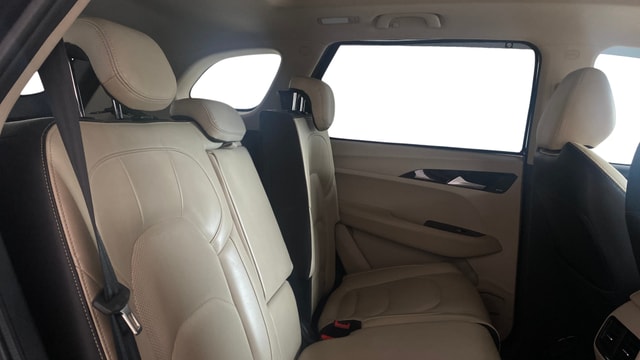 View MG Hector Image 31 Used MG Hector Image 31