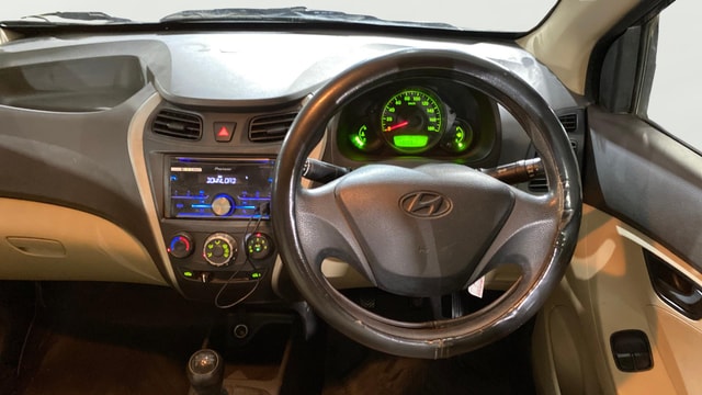 View Hyundai EON Image 20 Used Hyundai EON Image 20