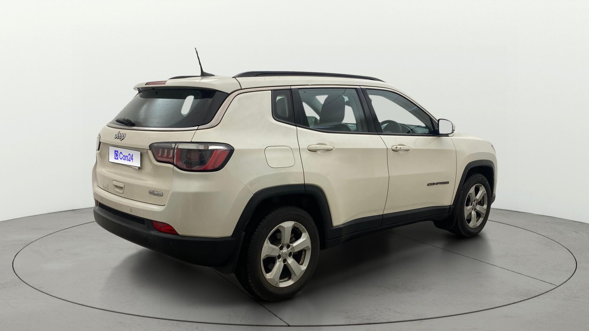 View 2017 Jeep Compass Longitude (O) 2.0 Diesel MT Image 43 Used 2017 Jeep Compass Longitude (O) 2.0 Diesel MT Image 43