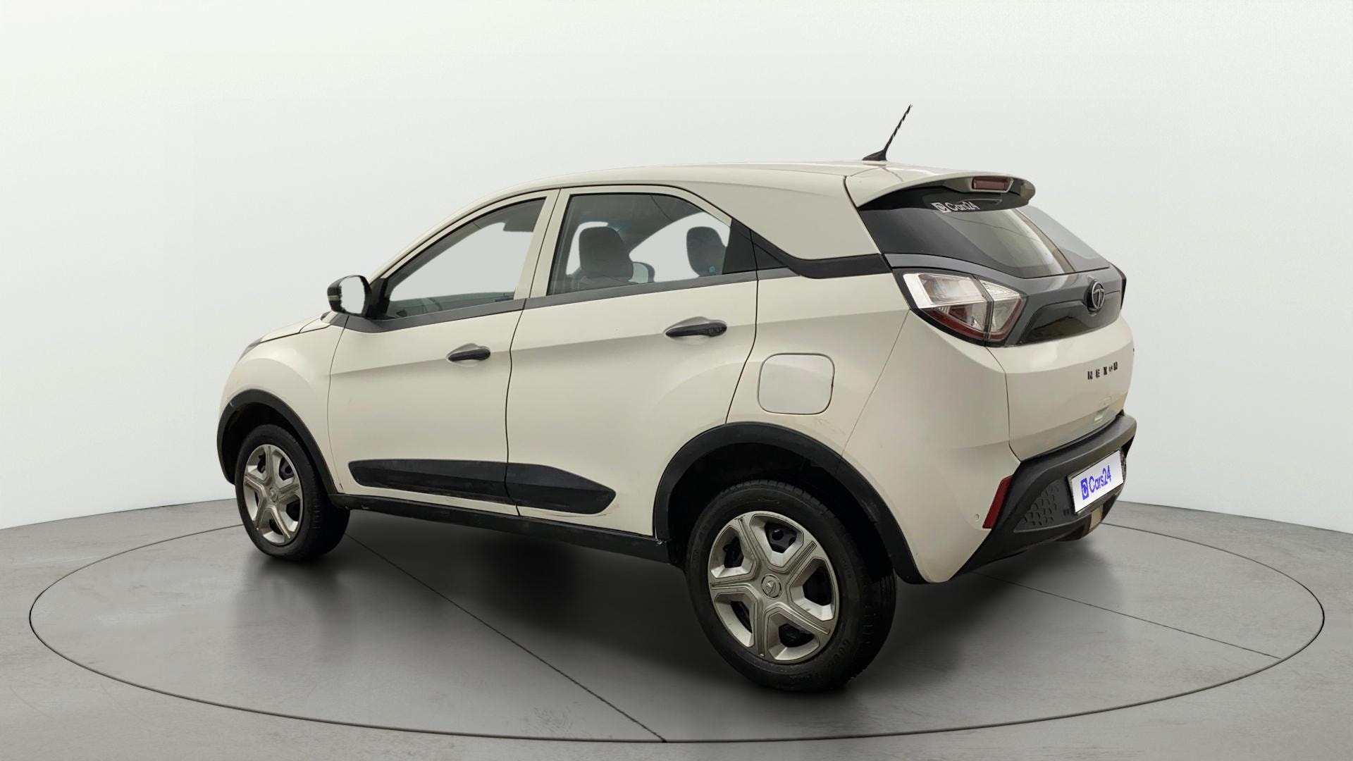 View 2019 Tata Nexon Revotron XM Image 2 Used 2019 Tata Nexon Revotron XM Image 2