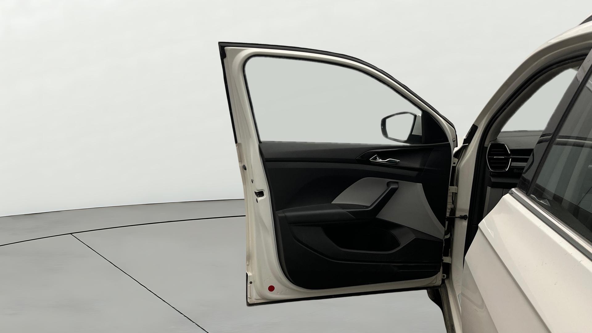 View 2021 Skoda Kushaq Style 1.0 TSI MT Image 39 Used 2021 Skoda Kushaq Style 1.0 TSI MT Image 39