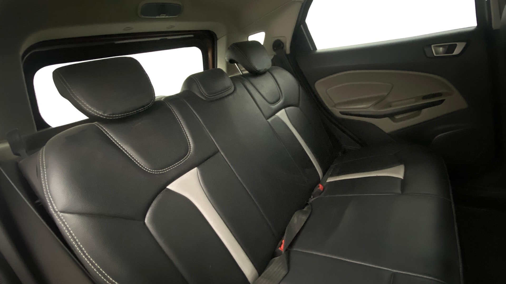 View 2018 Ford EcoSport Trend+ 1.0L EcoBoost Image 28 Used 2018 Ford EcoSport Trend+ 1.0L EcoBoost Image 28
