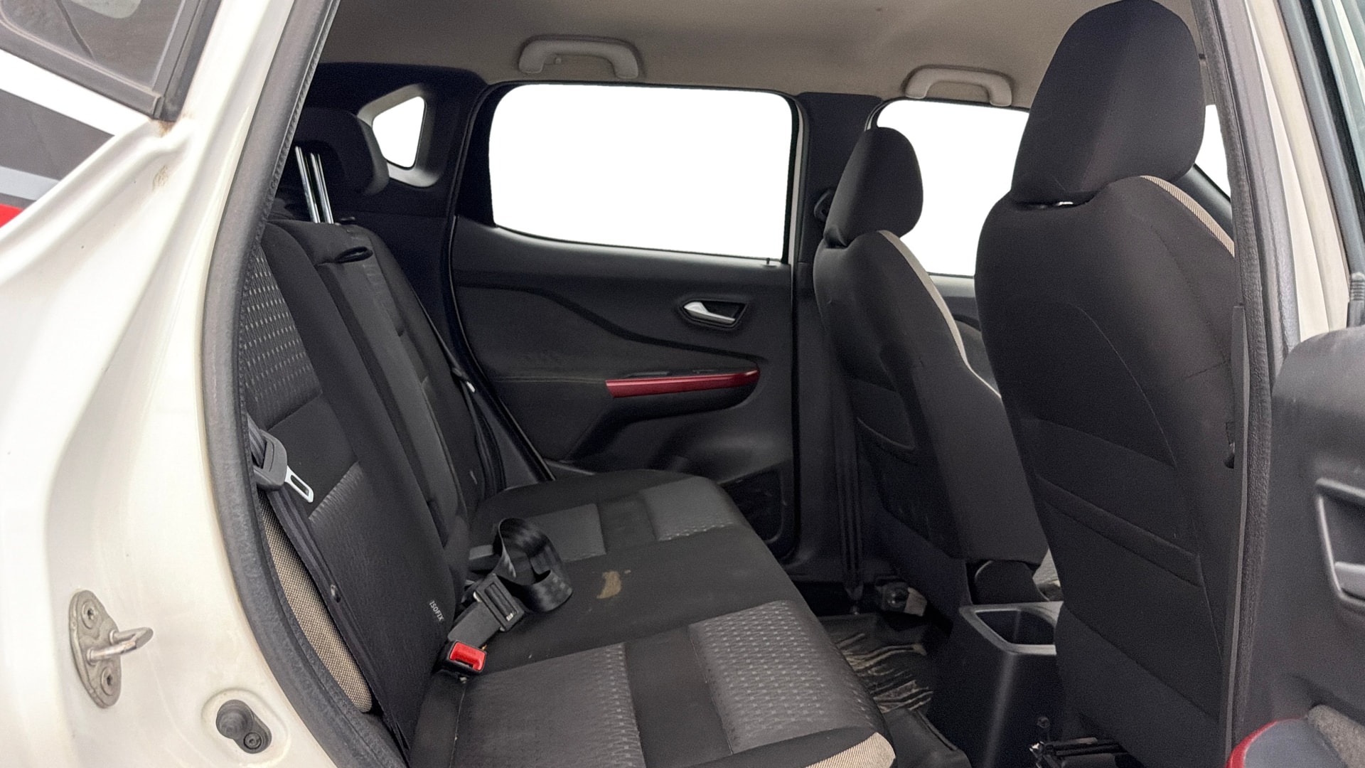 View 2022 Nissan Magnite Turbo XV CVT Red Edition Image 35 Used 2022 Nissan Magnite Turbo XV CVT Red Edition Image 35