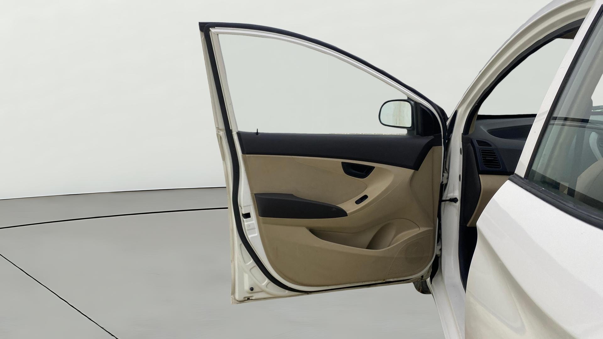 View 2013 Hyundai EON Era Plus Image 30 Used 2013 Hyundai EON Era Plus Image 30