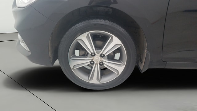 View Hyundai Verna Image 35 Used Hyundai Verna Image 35
