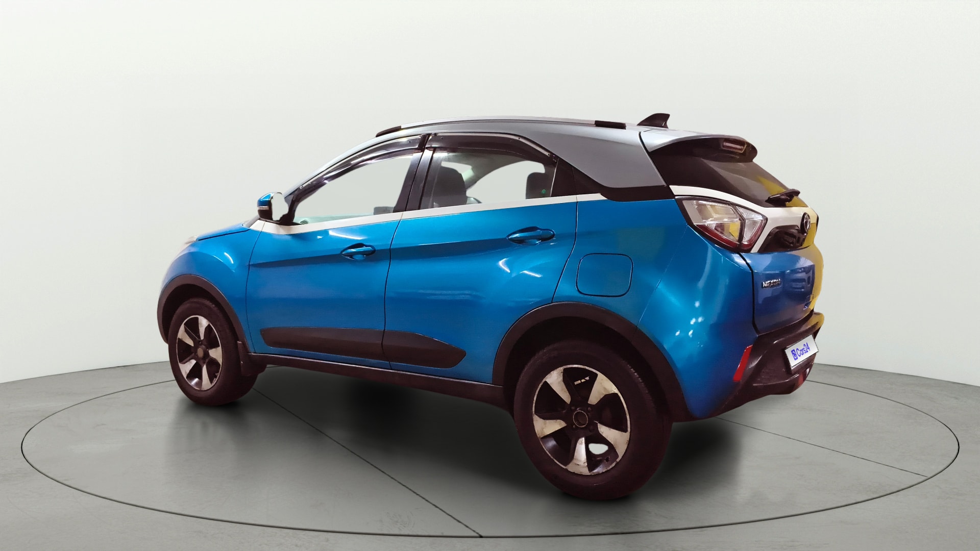 View 2018 Tata Nexon XZ Plus Diesel Image 2 Used 2018 Tata Nexon XZ Plus Diesel Image 2