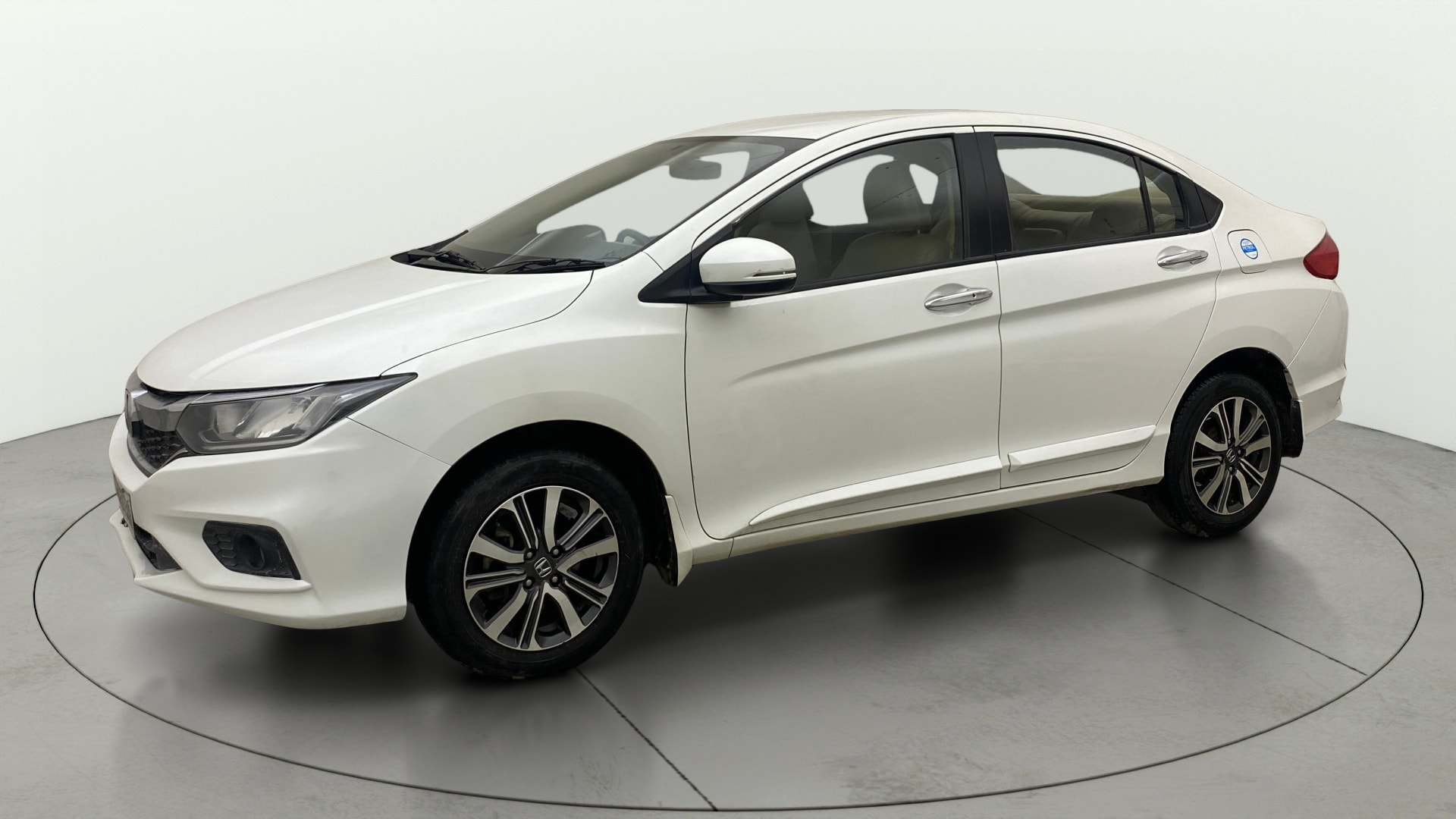 View 2017 Honda City ZX MT Diesel Anniversary Edition Image 37 Used 2017 Honda City ZX MT Diesel Anniversary Edition Image 37