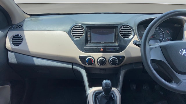 View Hyundai Grand i10 Image 17 Used Hyundai Grand i10 Image 17