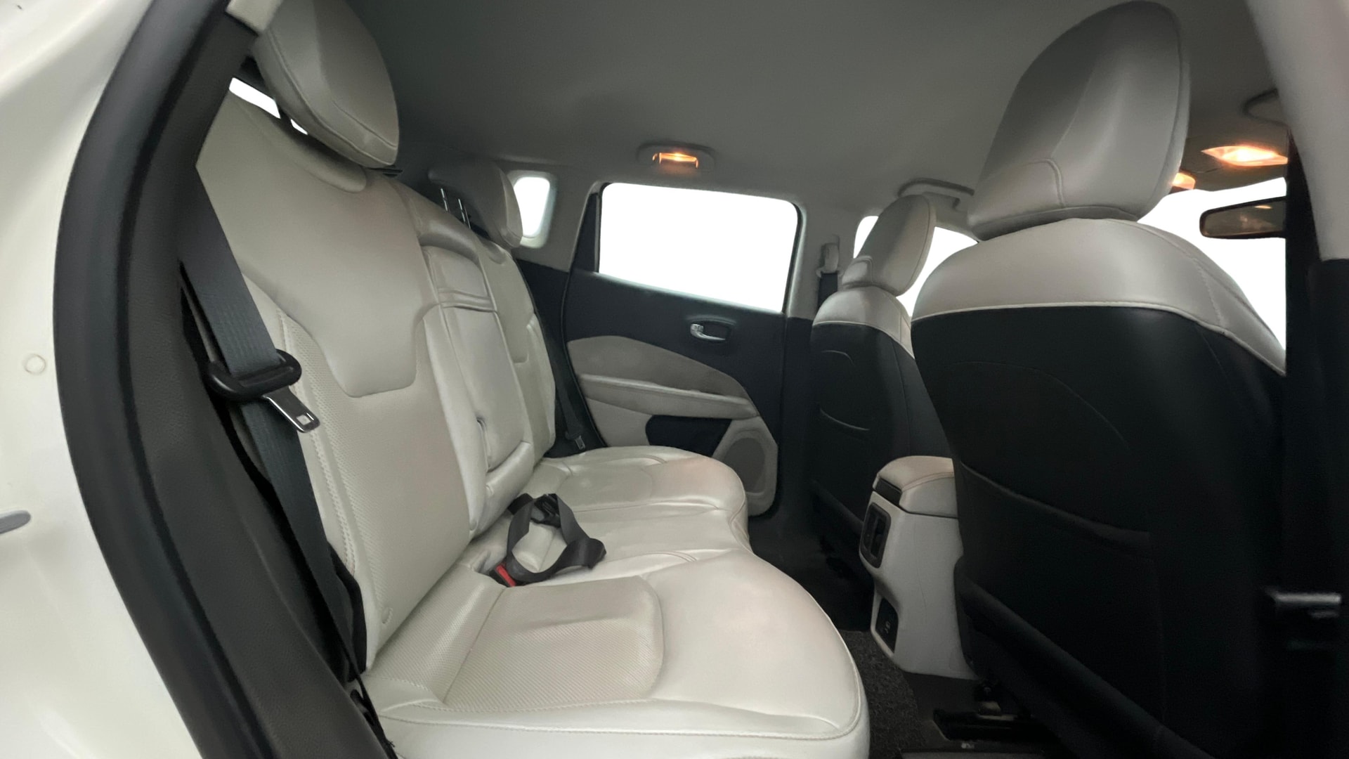 View 2018 Jeep Compass Limited 1.4 Multi AIR Petrol DDCT AT BS IV Image 29 Used 2018 Jeep Compass Limited 1.4 Multi AIR Petrol DDCT AT BS IV Image 29