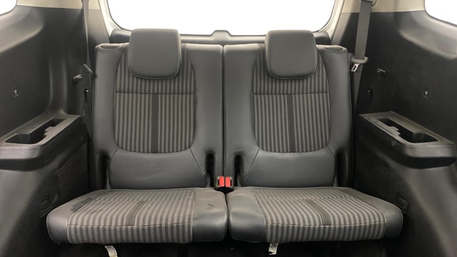 View Kia Carens Image 13 Used Kia Carens Image 13
