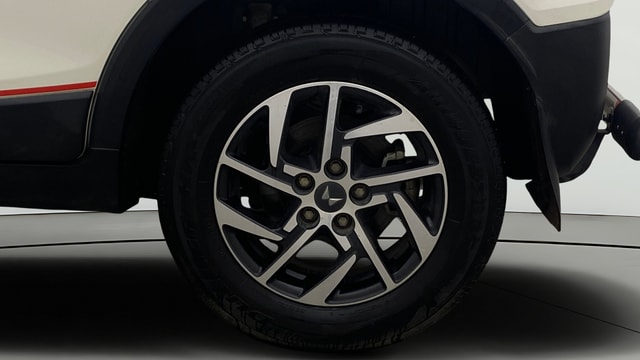 View Mahindra XUV300 Image 12 Used Mahindra XUV300 Image 12