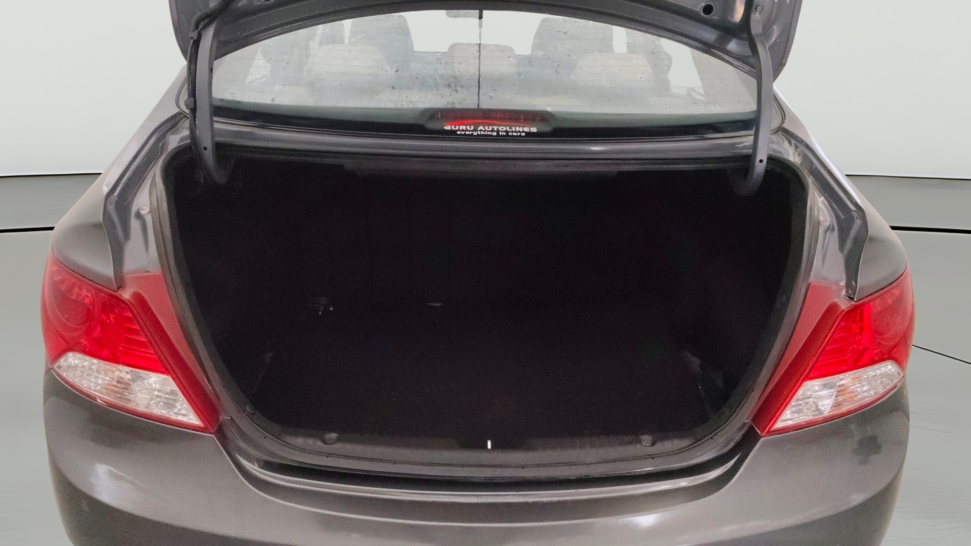 View 2013 Hyundai Fluidic Verna 1.6 VTVT SX Image 37 Used 2013 Hyundai Fluidic Verna 1.6 VTVT SX Image 37