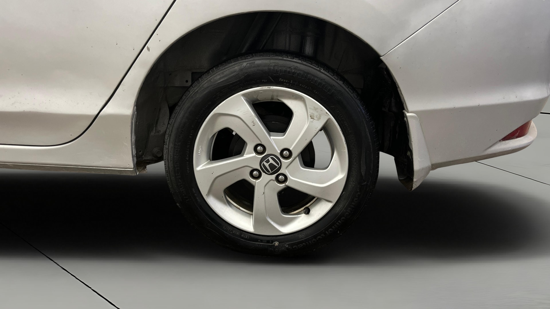 View 2015 Honda City ZX MT Diesel Anniversary Edition Image 12 Used 2015 Honda City ZX MT Diesel Anniversary Edition Image 12