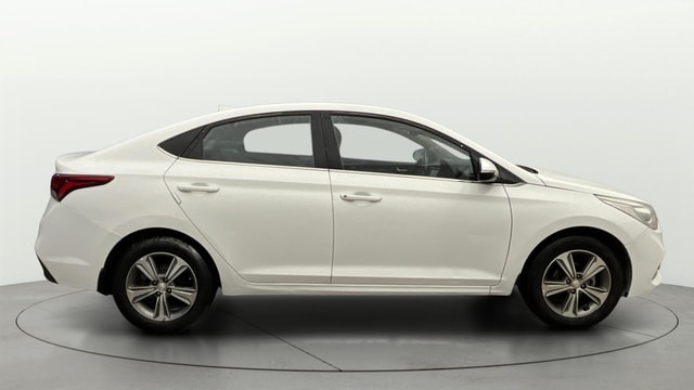 View Hyundai Verna Image 8 Used Hyundai Verna Image 8